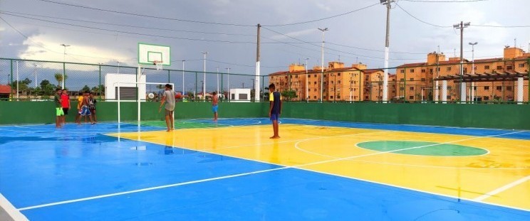 A capital maranhense vai ganhar mais um equipamento de lazer e convivência comunitária. A nova Praça da Ribeira, situada no Residencial Ribeira, zona rural de São Luís, está em fase de conclusão e, em breve, será entregue à população. A iniciativa do Programa de Revitalização de Praças e Espaços Públicos é executado pelo Governo do Estado, por intermédio da Secretaria das Cidades e Desenvolvimento Urbano (Secid).