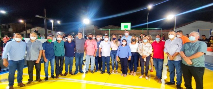 oi inaugurada, na noite de terça-feira (8), a praça do Largo da Igreja Nossa Senhora do Carmo, localizada no Residencial Lima Verde, município de Paço do Lumiar, região da Grande Ilha de São Luís. A ação integra o Programa de Construção e Revitalização de Praças e Espaços Públicos, executada pelo Governo do Estado, por meio da Secretaria de Estado das Cidades e Desenvolvimento Urbano (Secid).