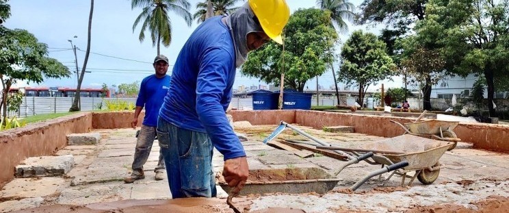A reforma da Praça Manuel Beckman, localizada na Avenida Beira-Mar, no Centro Histórico de São Luís, já está na fase final. O local é mais um espaço público que está sendo reformado pelo Governo do Estado do Maranhão, por meio da Secretaria das Cidades e Desenvolvimento Urbano (Secid), e será entregue ainda neste mês de março.