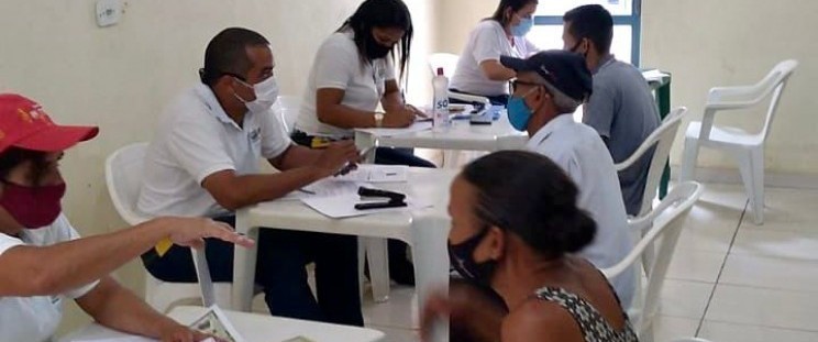 O Governo do Estado, por intermédio da Secretaria de Estado das Cidades e Desenvolvimento Urbano (Secid), intensifica as ações do programa de Regularização Fundiária na cidade de Imperatriz. Nesta semana, os técnicos da secretaria iniciam o levantamento topográfico e o cadastro social das famílias residentes na região que engloba a Vila Cafeteira e o Conjunto Vila Vitória. A ação tem a parceria com Agencia Executiva Metropolitana do Sudoeste Maranhense (Agemsul).