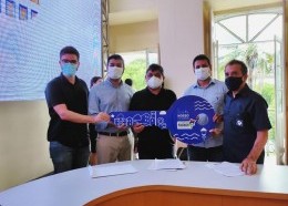 Na tarde desta quinta-feira (3), o secretário das Cidades e Desenvolvimento Urbano (Secid), Marcio Jerry, e o superintendente regional do Serviço Social da Indústria, Diogo Lima, assinaram Ordem de Serviço para início das obras de revitalização de um casarão no Centro Histórico de São Luís. O prédio, localizado na praça João Lisboa, 328, foi reformado por meio da ação Adote um Casarão do Programa Nosso Centro e abrigará um Centro Tecnológico e Cultural da Indústria de São Luís.