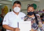A Secretaria de Estado das Cidades e Desenvolvimento Urbano (Secid) entregou, desde o início de 2021, 4.313 títulos de propriedade de imóveis a famílias maranhenses. O Programa de Regularização Fundiária garante a titulação definitiva da propriedade, assegurando o direito à moradia, mais dignidade e qualidade de vida, segurança jurídica e acesso aos serviços públicos.